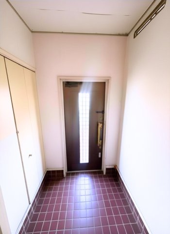 ※AI加工で家具等を消しております。
