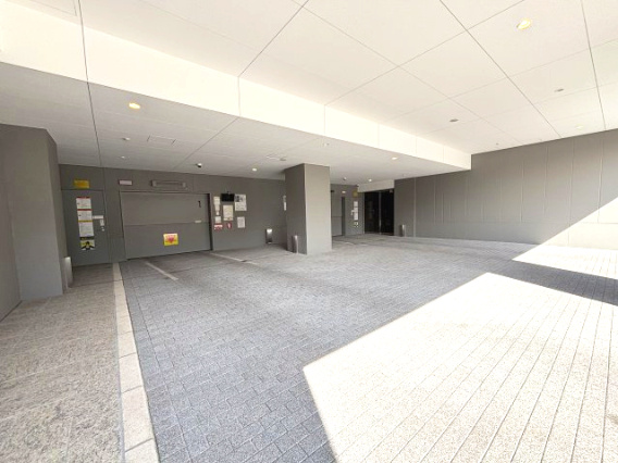 日常利用に便利な、建物一体型の駐車場