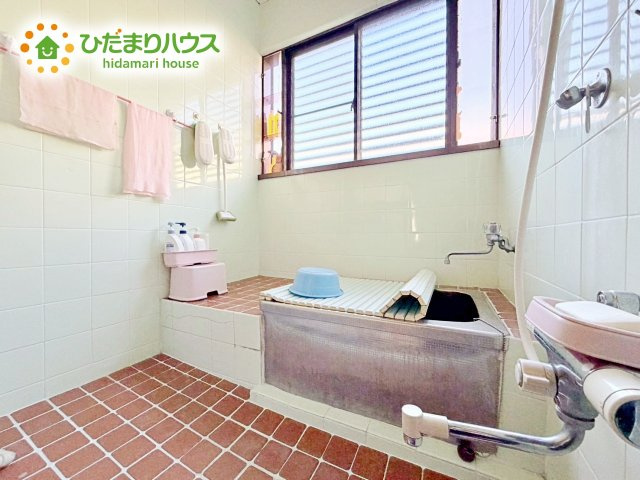 ゆったり浸かれるバスルーム♪お子様とも一緒に入れます(^^)/