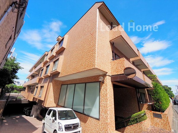 トーカンマンション南青山の外観