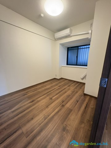 広々とした洋室です