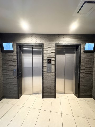 エレベーター2台で朝の混雑も避けることができます。