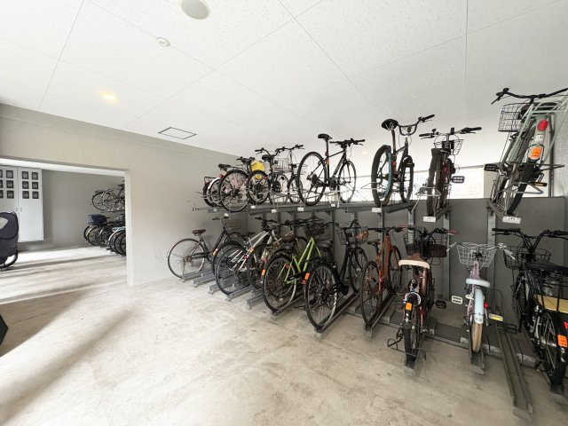 屋根付き駐輪場