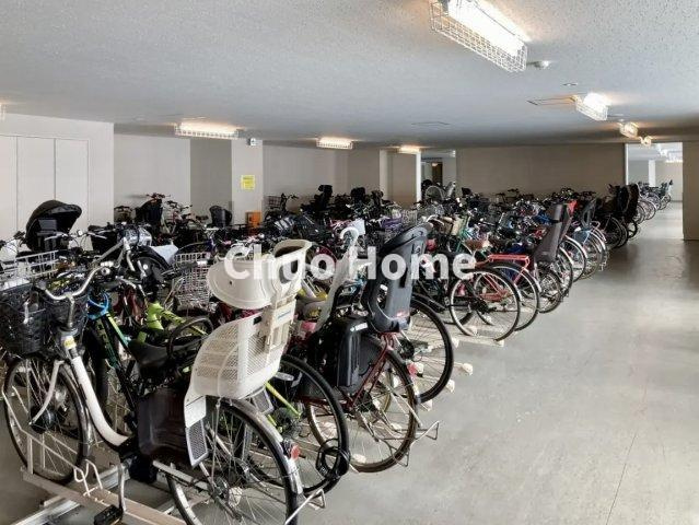 【自転車置き場】最新の空き状況や費用などの詳細は担当スタッフまでお問い合わせください。