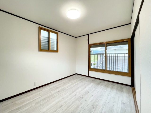 日当たり風通しともに良好！明るく朝を迎えられるつくりになっています♪