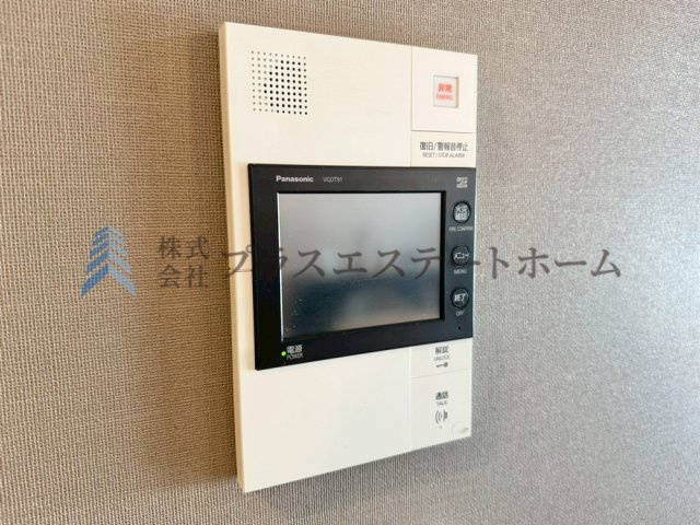 TVモニター付きインターフォン♪防犯面も安心です♪