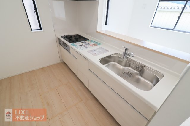【その他設備】現地完成写真。使いやすい広めのシンク♪