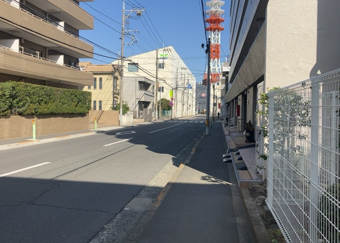 景色重視でお家選ぶをするとスーパーが遠い！学校が遠い！など生活をするうえで利便性で困ることもあります。まず一度現地を見学する際に、周辺の施設などがあるかを確認し、暮らし始めた後のことを想像しましょう。
