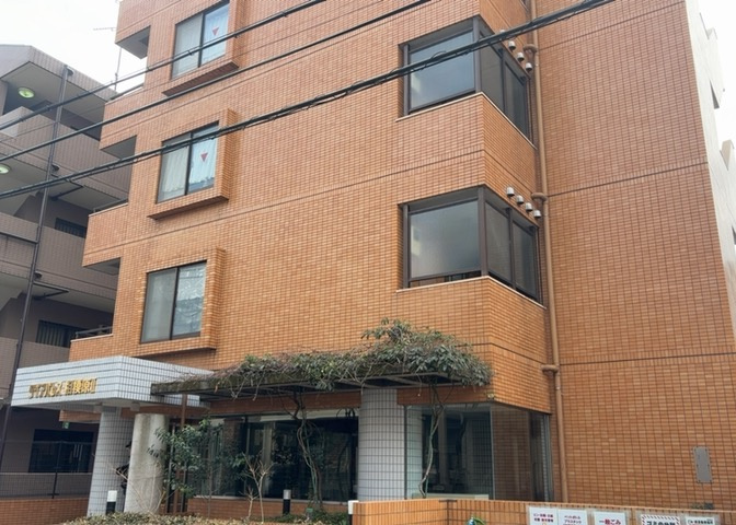 眺望の良さを楽しめるダイニングキッチンで家族団らんの時間を過ごしてはいかがでしょうか。バルコニーから見える景色を家族で眺める時間は、時間が経つのを忘れてしまいそうですね。是非、現地を見に行きましょう！
