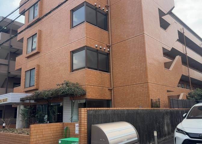 ＳＲＣ造は強度や耐震性の面でもRC造と比べて優れています。そのため、10階建以上の高層または超高層マンションなどの建築にも多く採用されています。柱や梁などのサイズが小さくても高い耐震性を確保できます。