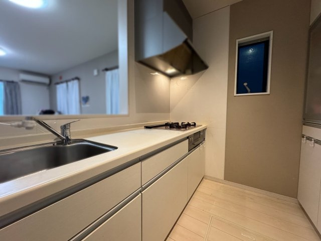 対面式カウンターキッチンを採用しています。