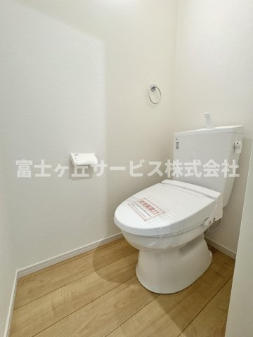 1Fトイレです　2Fにも同タイプのトイレがあります