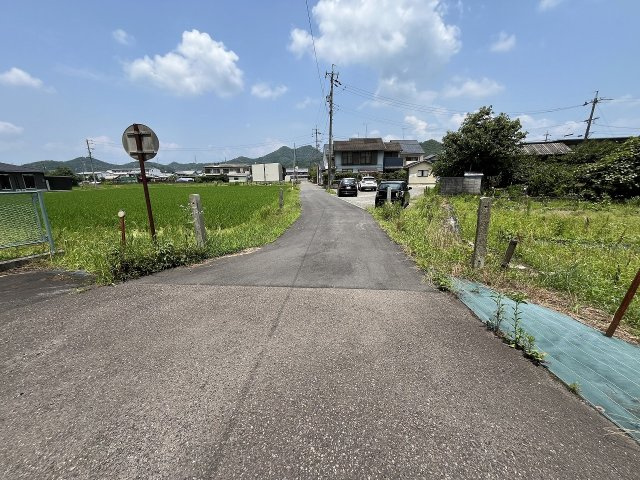 東道路
