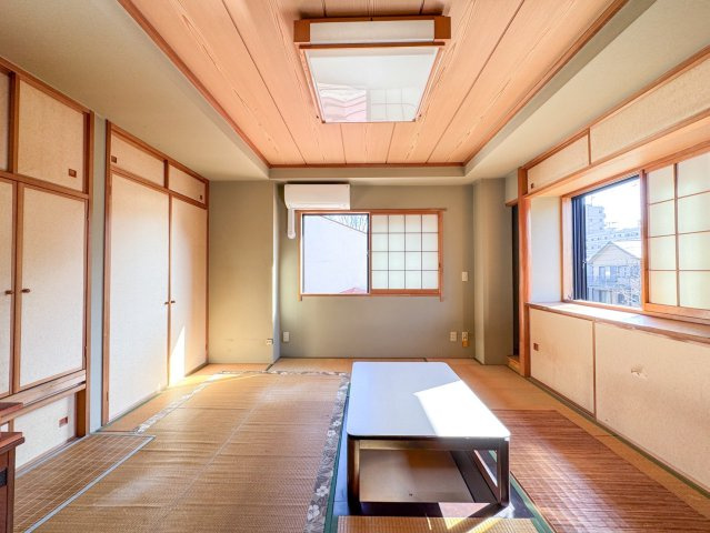 落ち着く和室空間。客間・寛ぎ・家族の居場所として使いやすい一室。