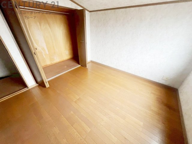 リラックスできるプライベート空間で、快適な睡眠をサポート。個人の好みに合わせたインテリアや寝具で心地良さを追求。プライベートな時間を過ごし、リフレッシュする場所におすすめです。　