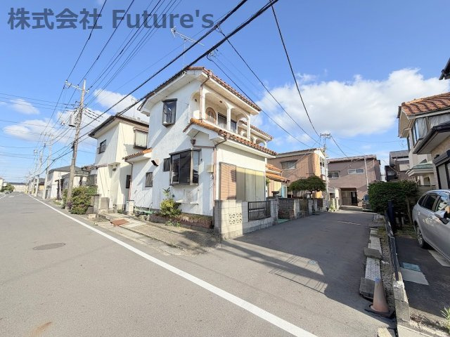 前面道路含む現地写真です。