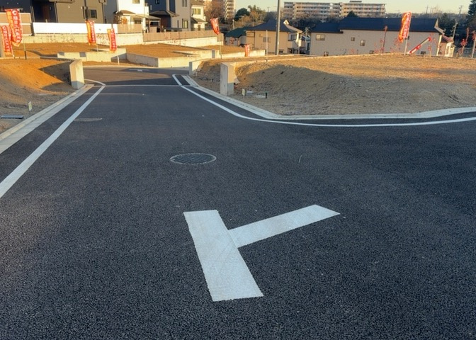最寄り駅が近いなどの交通アクセスが良い土地だと暮らしやすいですよね。通勤・通学の観点から土地を選ぶことも大切です！自身や家族のライフワークからあったの物件を探しましょう！当社営業がお力になります！