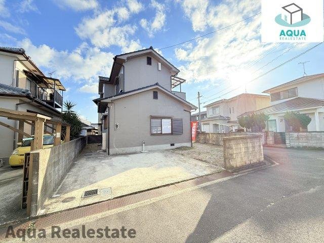 前面道路含む現地写真です