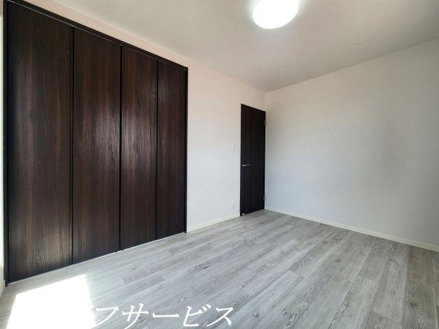 3階東側洋室6帖/陽当り良好！クローゼット有！