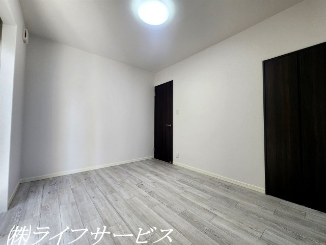 1階サービスルーム6帖/クローゼット有