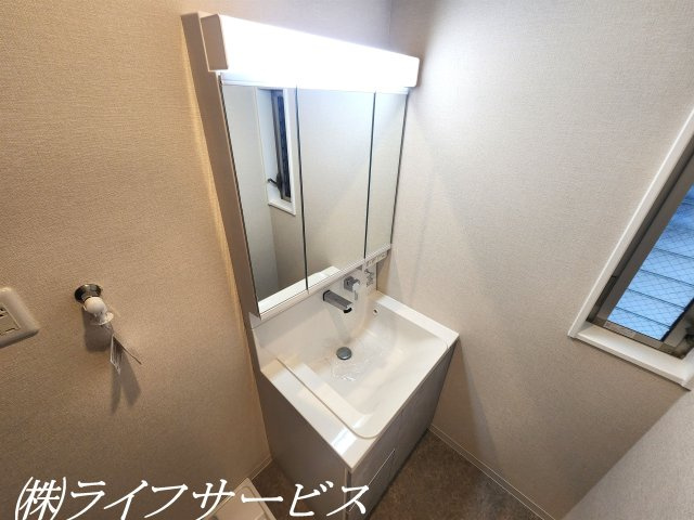 三面鏡、シャワー付洗面化粧台