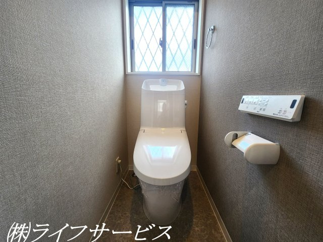 2階温水洗浄便座付トイレ新調