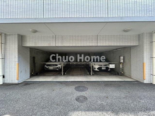 【敷地内駐車場】最新の空き状況や費用などの詳細は担当スタッフまでお問い合わせください。