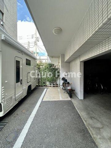 【バイク置場】最新の空き状況や費用などの詳細は担当スタッフまでお問い合わせください。