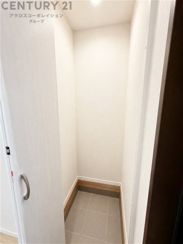 陽当たりの良いバルコニーは、洗濯物がよく乾き毎日の家事も快適。心地よい風と開放感を感じながら、ゆとりある暮らしを楽しめる住まいです。