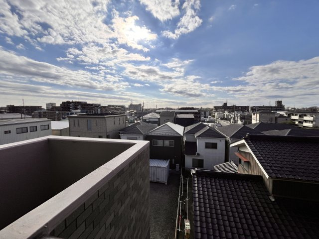 一面高い建物がないので、眺望は広がっています。