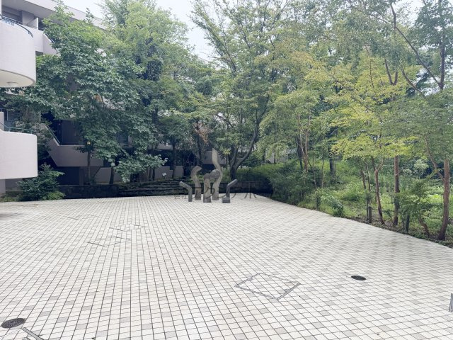 緑いっぱいの中庭♪
