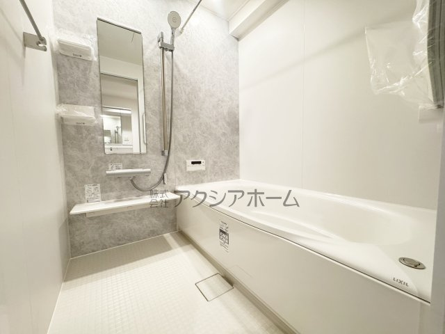 1坪サイズ・浴室乾燥機付ユニットバスで一日の疲れを癒しましょう♪
