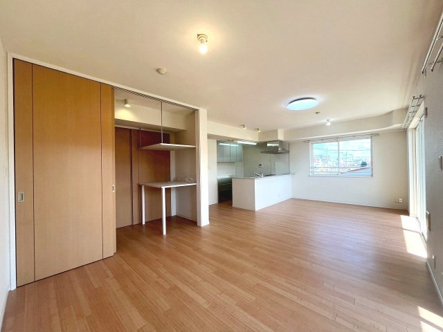 ウォークスルークローゼットはＬＤＫから畳のお部屋へ続きます