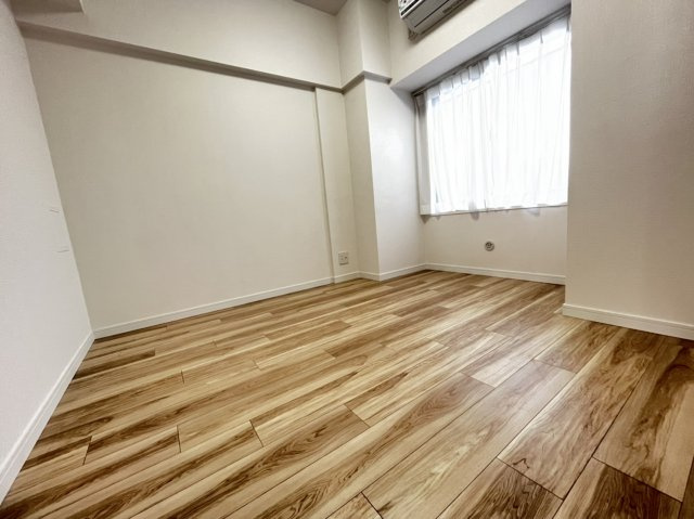 洋室2　5帖　広々とした洋室です