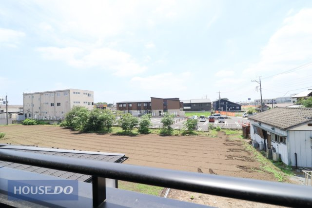 【建物からの眺望】お部屋の窓から見える風景が忙しい日々に癒しをプラス◎窓からの眺めや陽射しが開放感と居心地の良さをもたらします♪