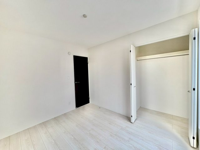 洋室5.2帖・収納付きで、お部屋がすっきり片付きます。