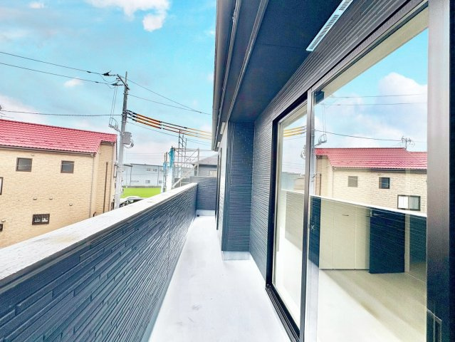 南東向きバルコニーで陽当り良好です