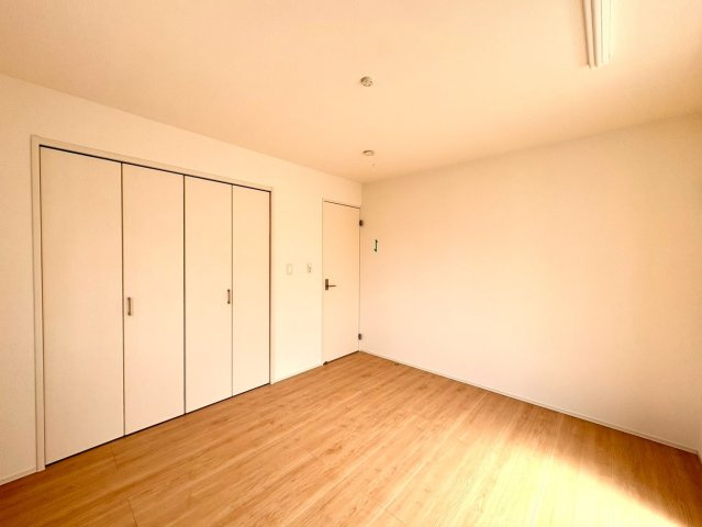 洋室7帖・WIC付き！
