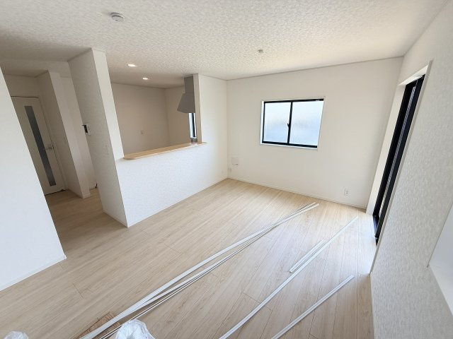 動線を考え家具の配置がしやすいリビング