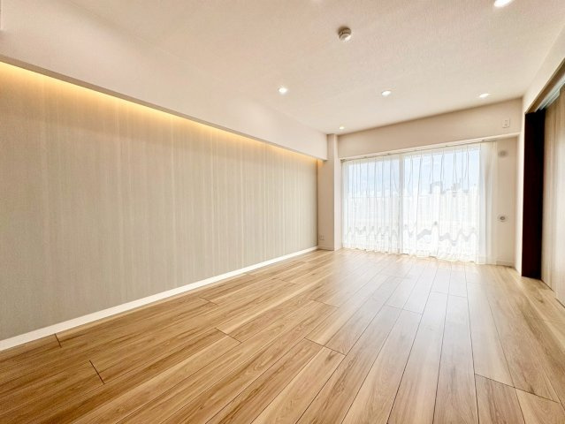 ゆったりとした広さで、ソファやダイニングセットも余裕をもって配置可能。