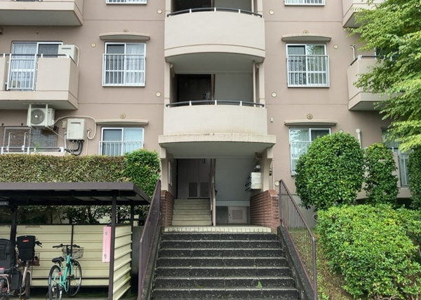 【パークサイド南大沢のラウンジ】