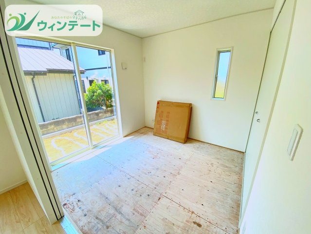 多用途に使える和室。趣味や読書、お昼寝など自由に活用できる空間です。
