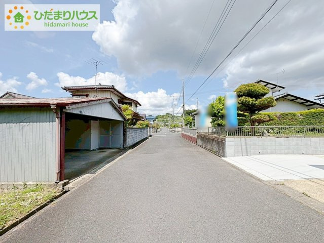角地につき日当たり・風通し良好です☆