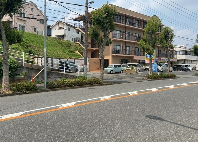 土地の地勢が高台の場合、景色を綺麗にみることができ、景色にこだわってお家探ししている方におすすめです！また平坦地よりも風通しがいいというメリットがあります。デメリットもあるので是非現地でご確認下さい。