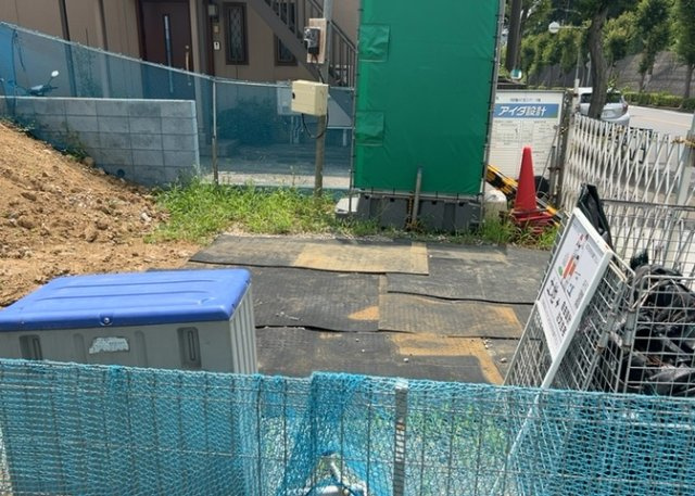 駐車場と明記されていても、最小スペースでつくられた駐車場だと大型車は駐車できなかったり、出入りしにくくなったりする可能性があります。お車のサイズと購入したい物件の駐車場のサイズを現地で確認しましょう。