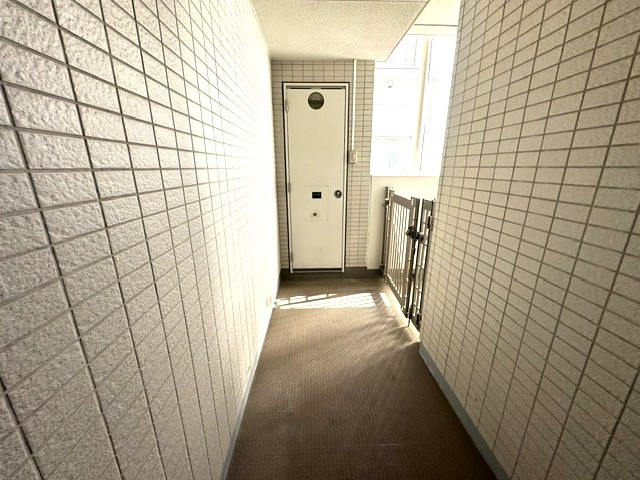 玄関前ポーチ