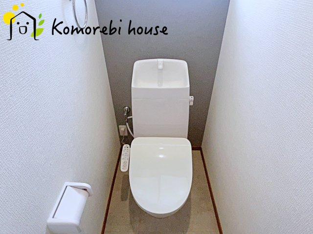 コンパクトで使いやすいトイレです