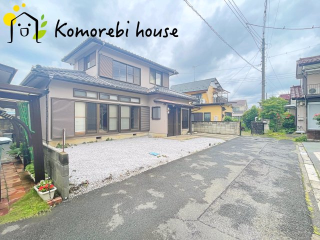 前面道路含む現地写真です