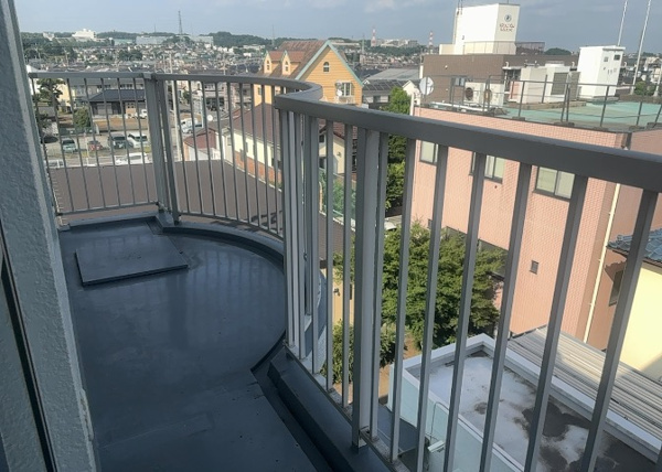 グランドハイツ相模原のバルコニー