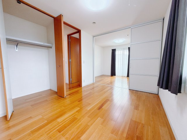 ■2階洋室｜2階各居室には収納をご用意しています♪常にお部屋を綺麗に保てます！小さなお子様も自然とお片付けができるようになるのでうれしいですよね！